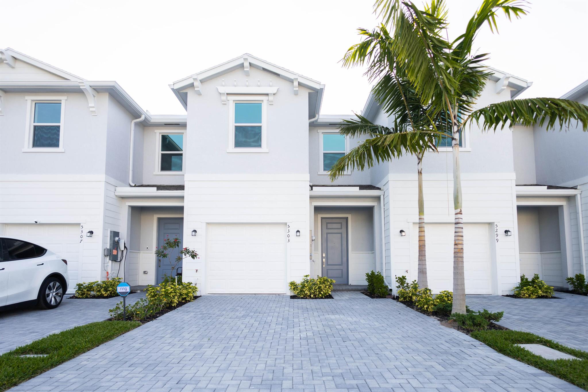 Welcome to Heathwood Reserve, where the perfect blend of modern living and classic allure awaits you! Be the first one to live in one of our stylish townhomes. Boasting 3 bedrooms, 2.5 bathrooms, and 1,635 sq ft of contemporary sophistication, these homes set a new standard for comfort. Revel in the seamless flow of open-concept spaces, stylish finishes, new appliances, and a sought-after location close to shopping and entertainment. A one-car garage and spacious driveway ensure ample parking for your entire family. The nearby neighborhood pool adds a touch of convenience. This unit will make you feel right at home, with the added bonus of a breathtaking lake view that greets you every day.