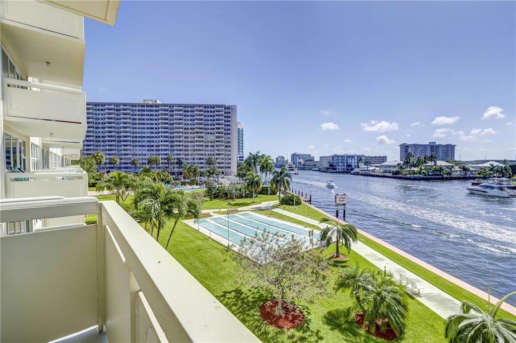 Coral Ridge Towers North - Residential