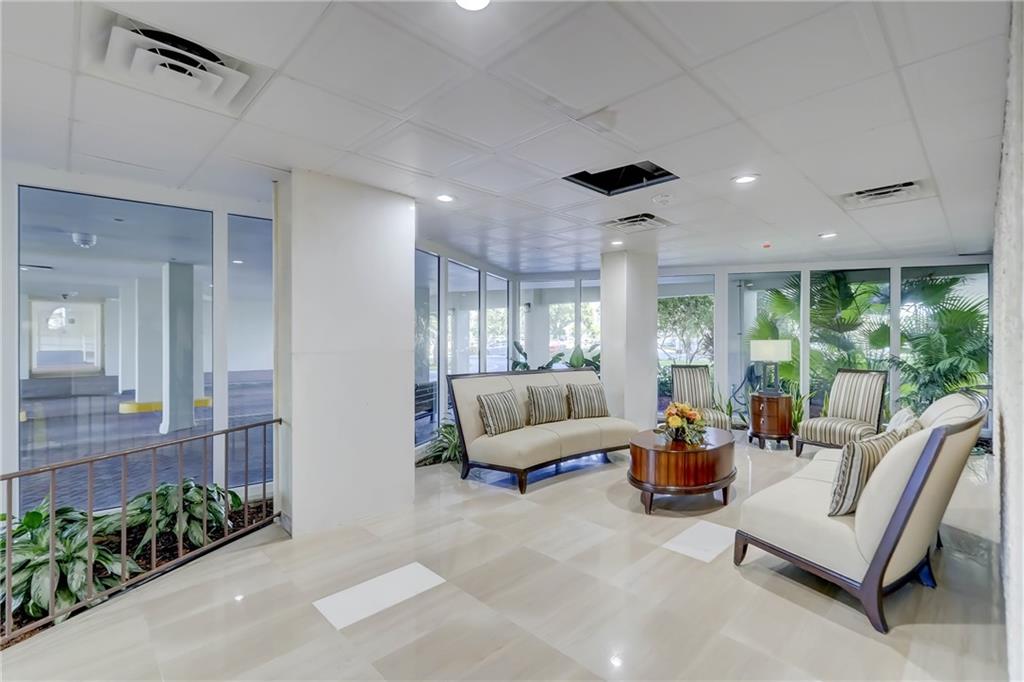 Coral Ridge Towers North - Residential