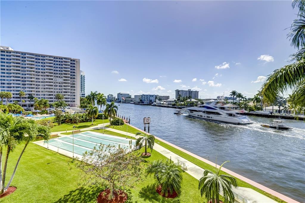 Coral Ridge Towers North - Residential