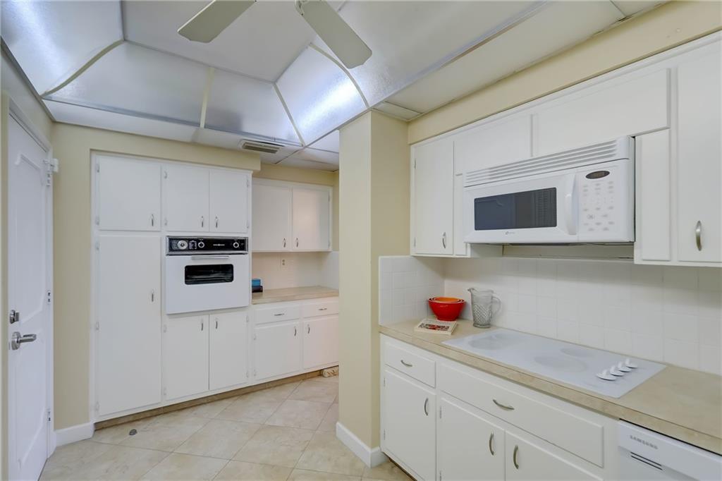 Coral Ridge Towers North - Residential