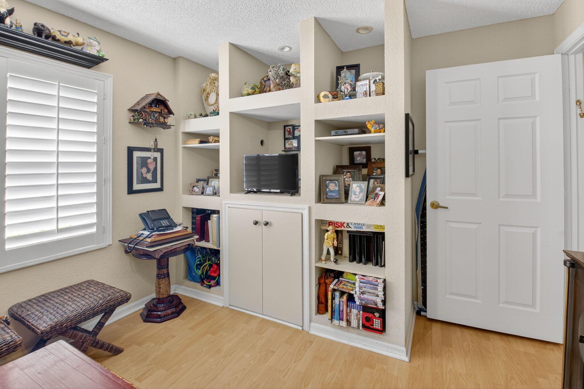 FLORAL LAKES PH 3 AND 4 - Residential