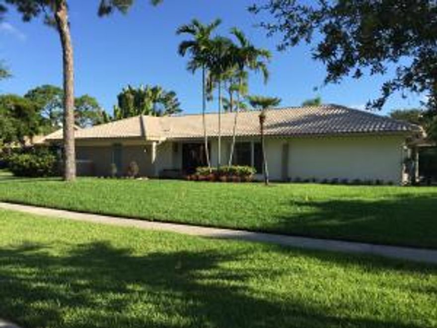 Great Price!In Estancia West...Great Location!!!Guard gated community with beautiful main entrance located on Glades Rd right between Turnpike and I-95.One of the best school district in the country, quiet, safe neighborhood with a very low HOA.Exceptiona l 3 bedrooms, 2.5 baths home with a large cover area by the pool for entertainment.Electricity and plumbing ready for outdoor kitchen. Outside shower, large private backyard.This beautiful house is comfortable and in perfect condition with an updated kitc