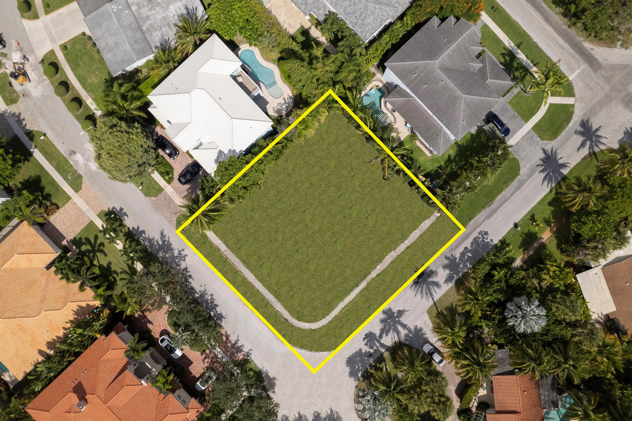 BOCA VILLAS - Residential