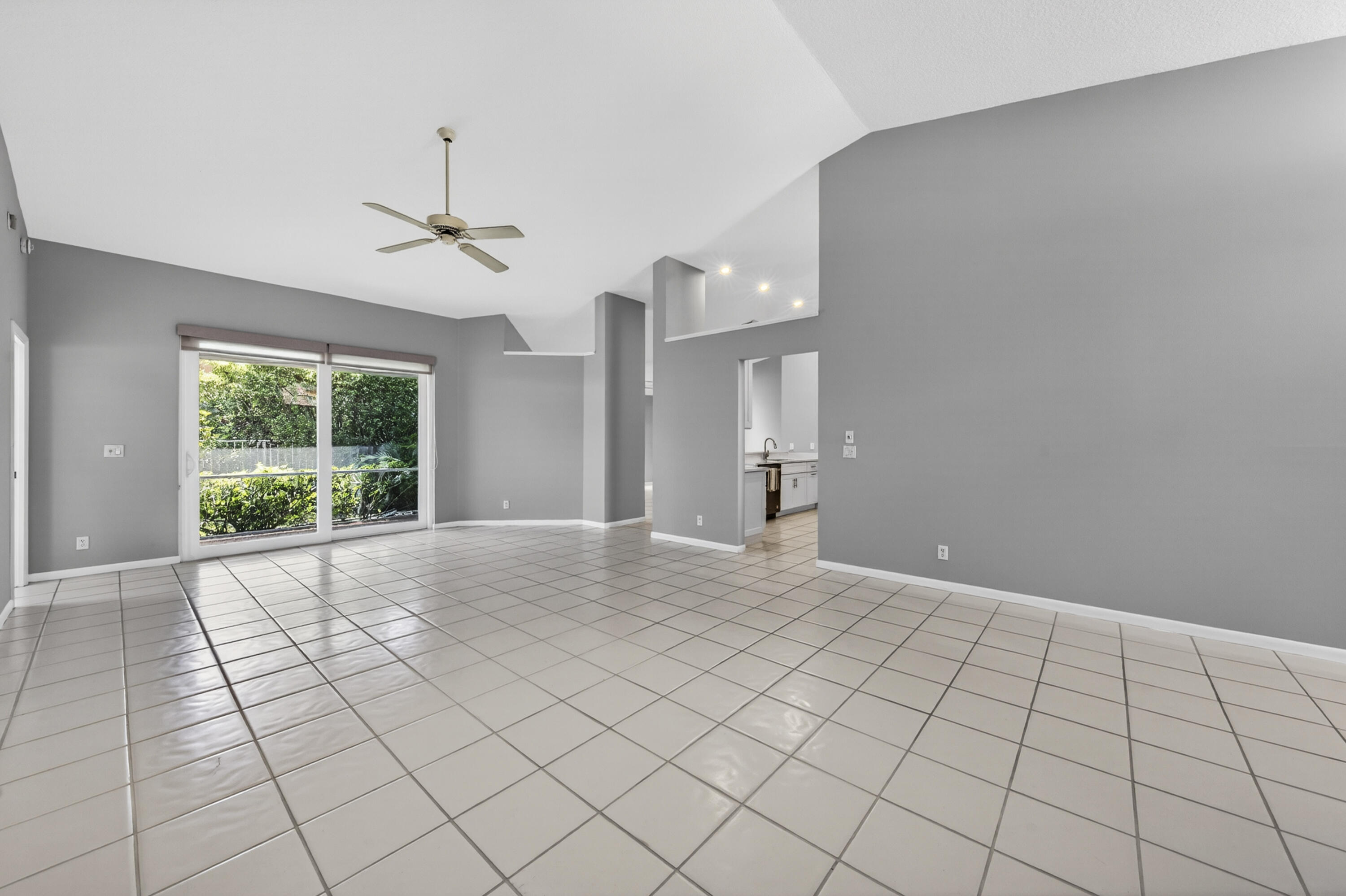 BALBOA POINT BOCA GOLF & TENNIS CLUB - Residential