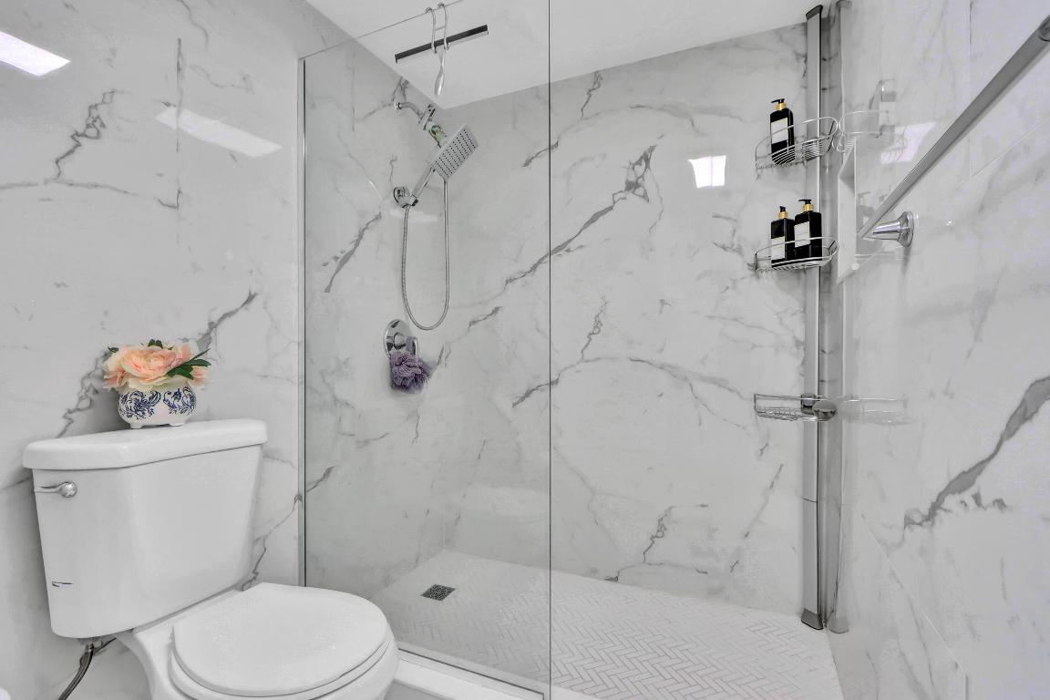 LANDS OF THE PRESIDENT CONDO 2 - Residential Lease