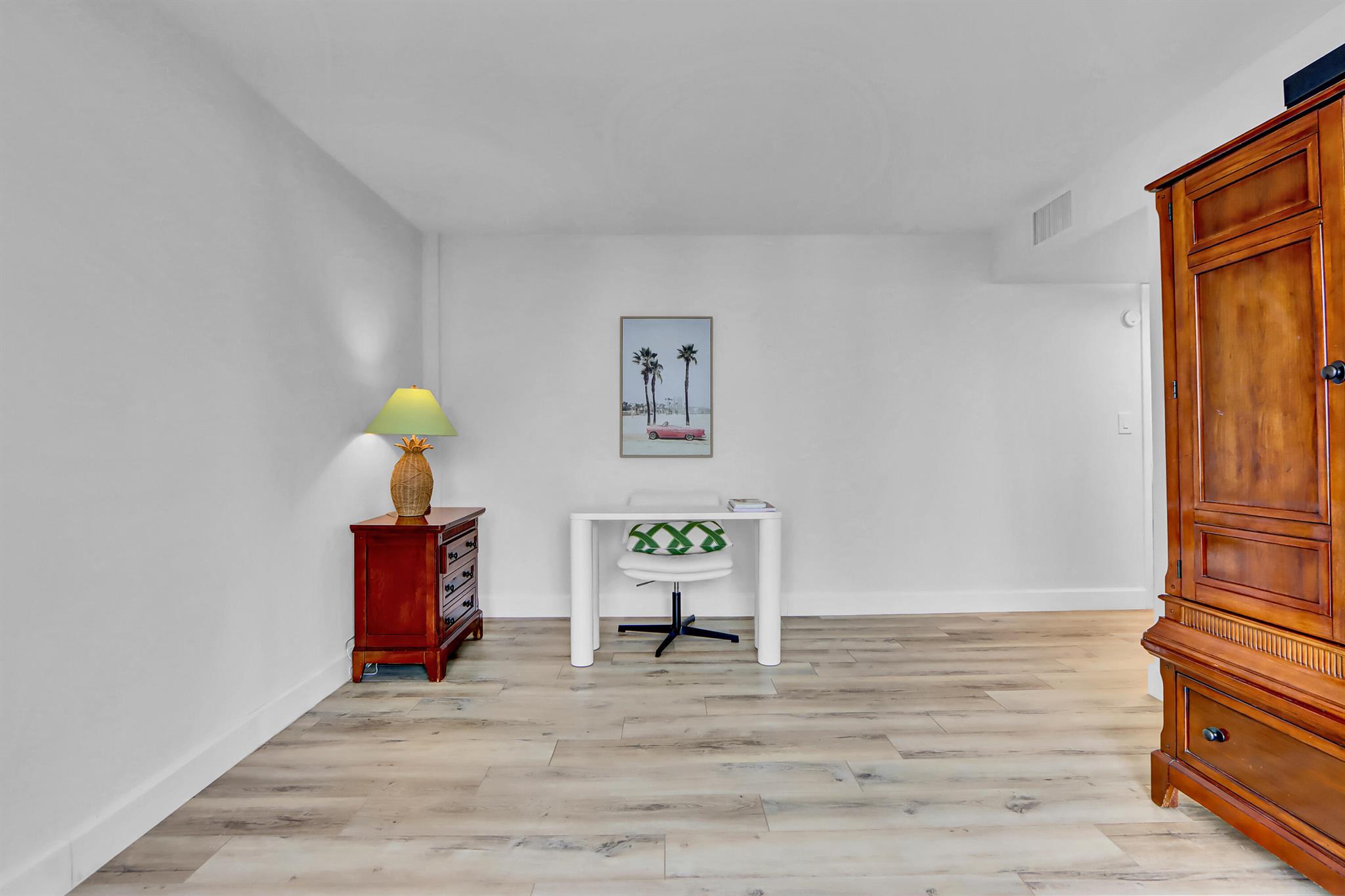 LANDS OF THE PRESIDENT CO - Residential Lease