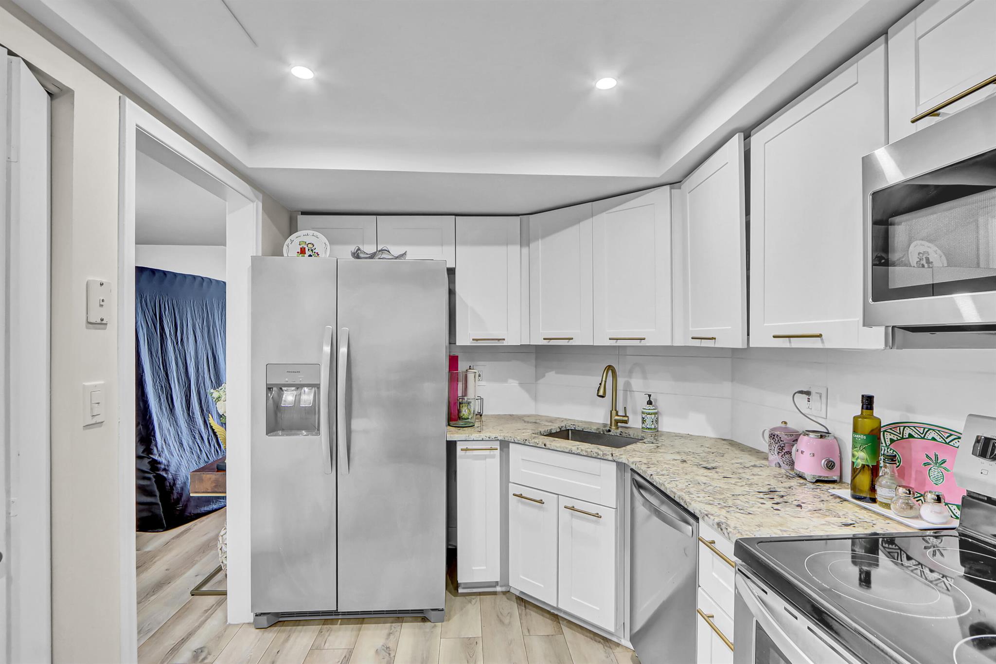 LANDS OF THE PRESIDENT CO - Residential Lease