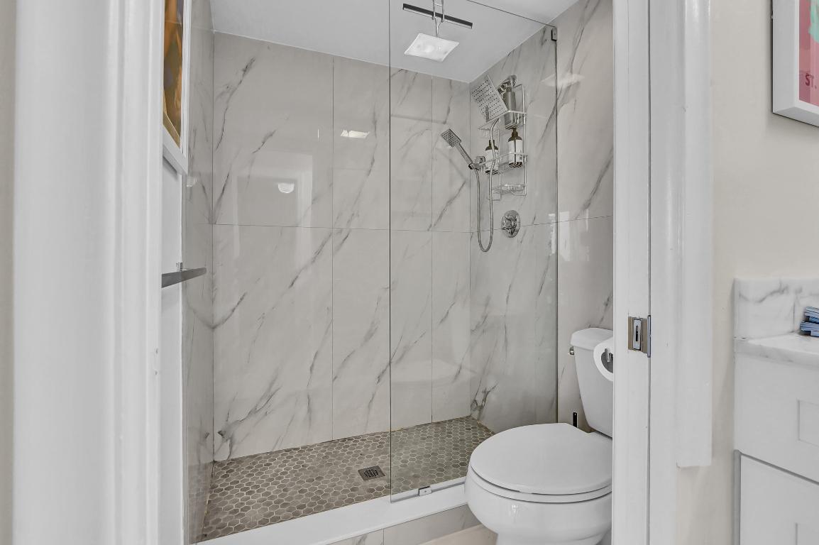 LANDS OF THE PRESIDENT CONDO 2 - Residential Lease