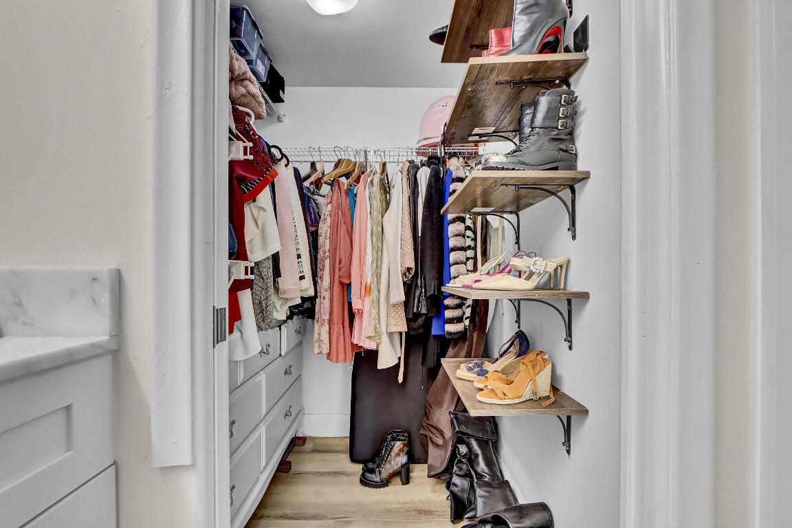 LANDS OF THE PRESIDENT CONDO 2 - Residential Lease