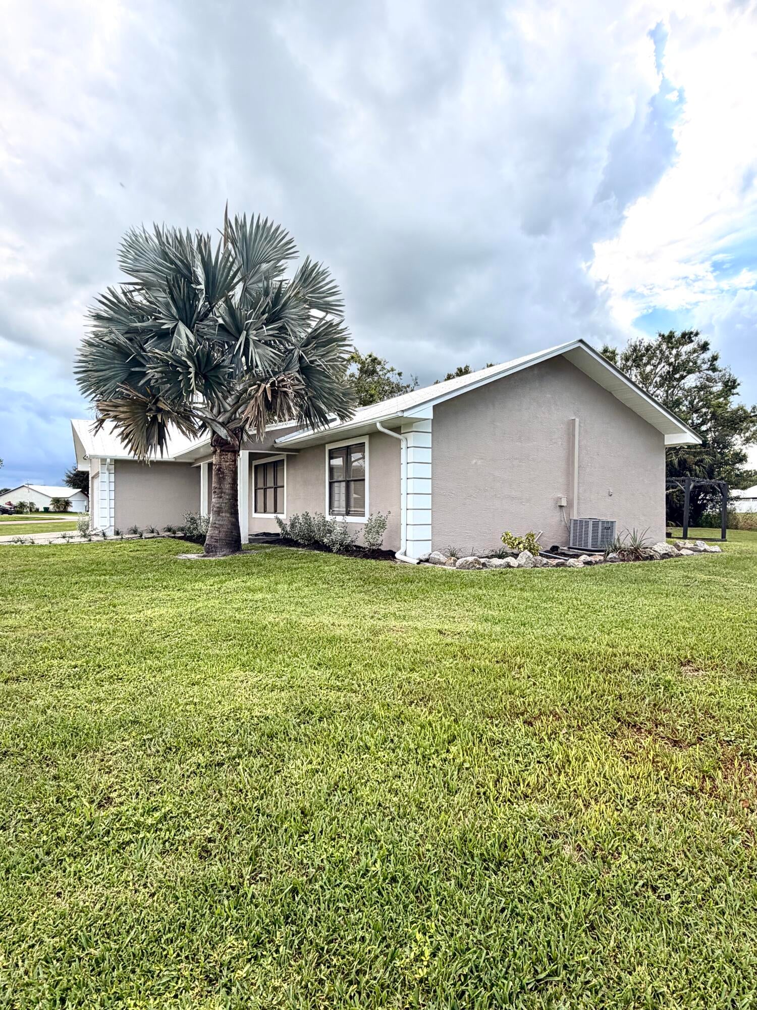 1051 SW 83rd Avenue