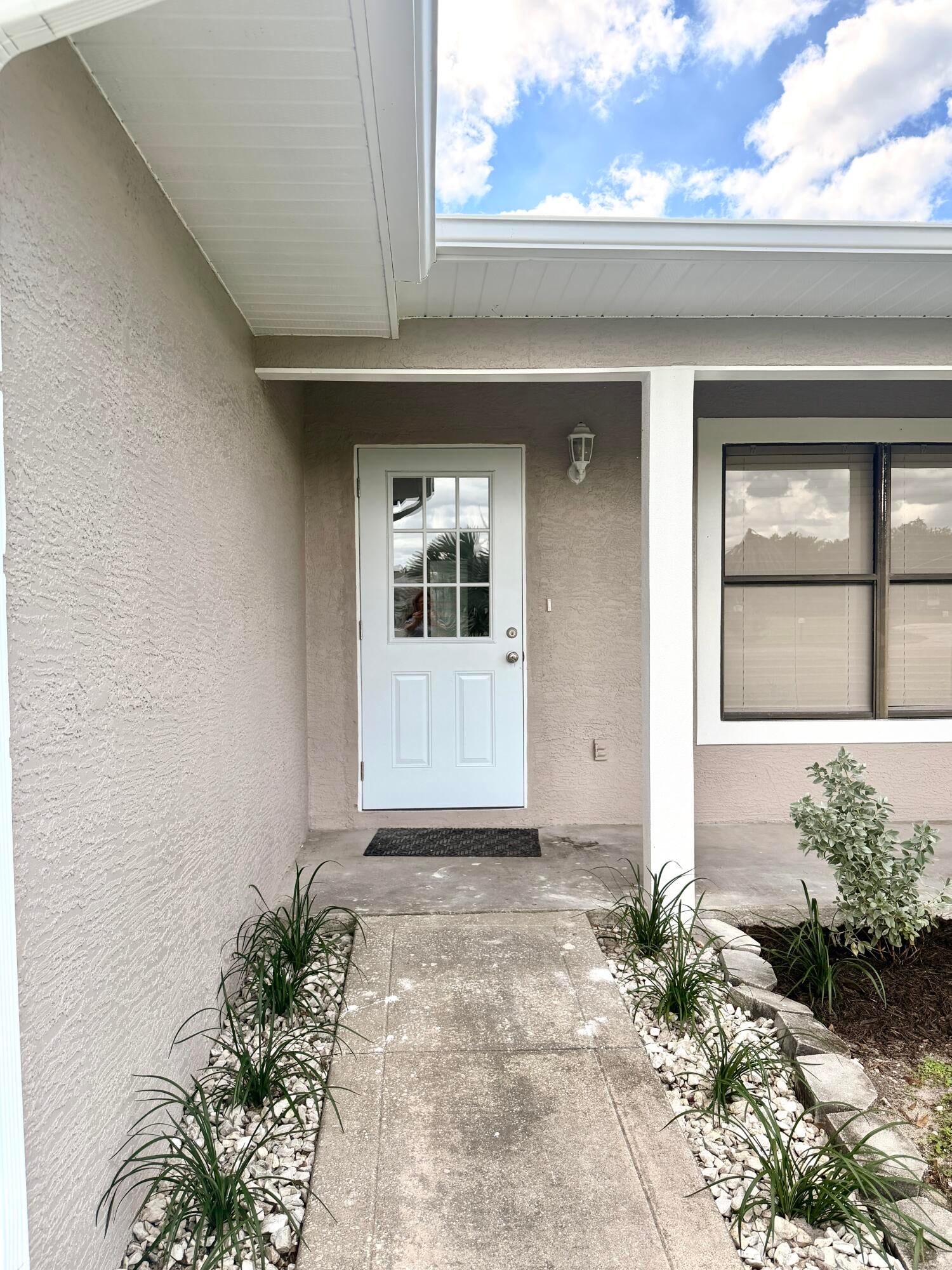 1051 SW 83rd Avenue