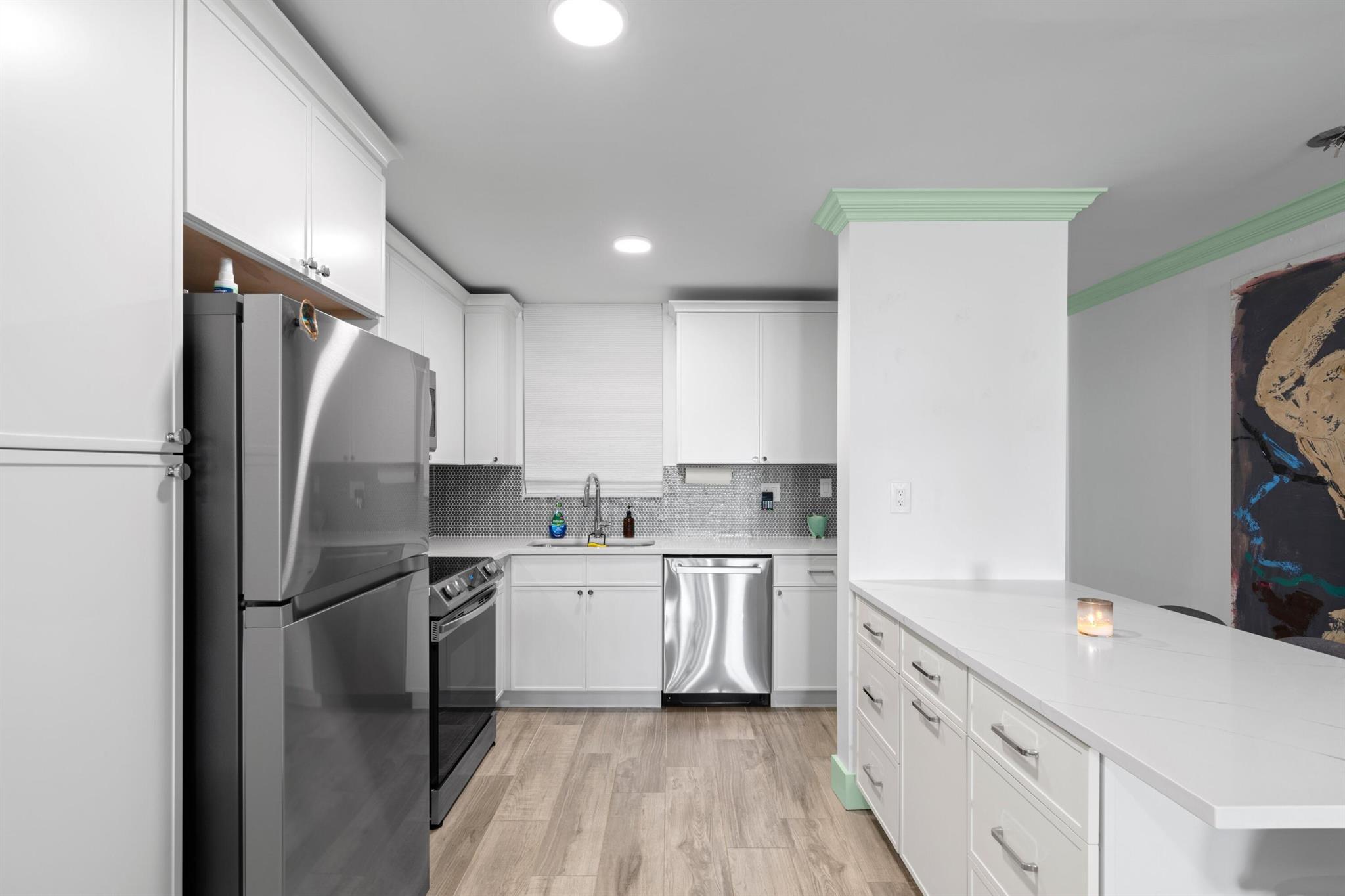 YACHT CLUB TOWERS CONDO - Residential Lease