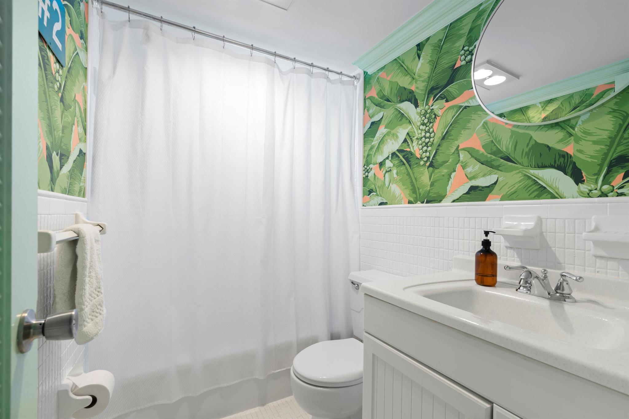 YACHT CLUB TOWERS CONDO - Residential Lease