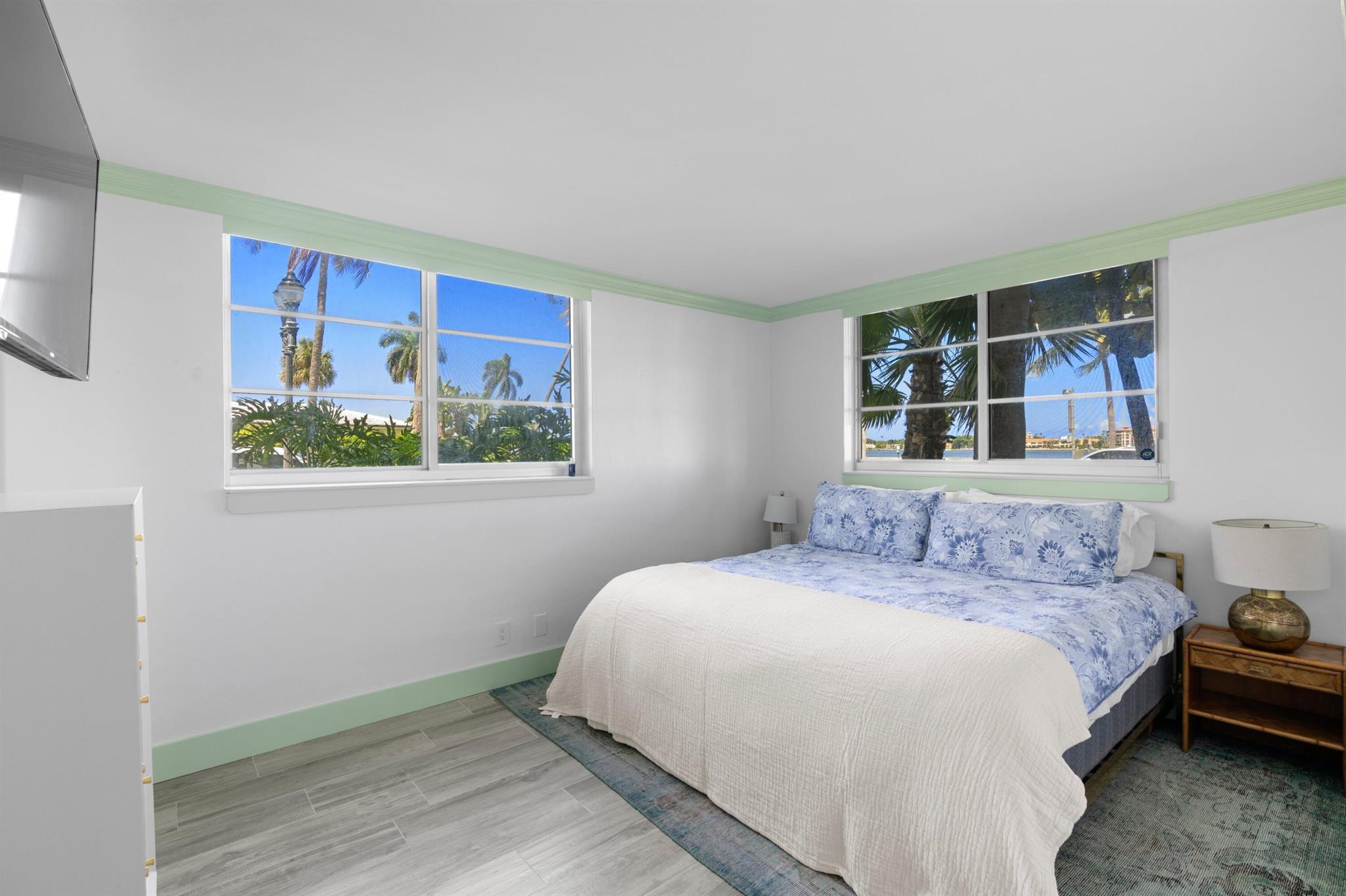 YACHT CLUB TOWERS CONDO - Residential Lease