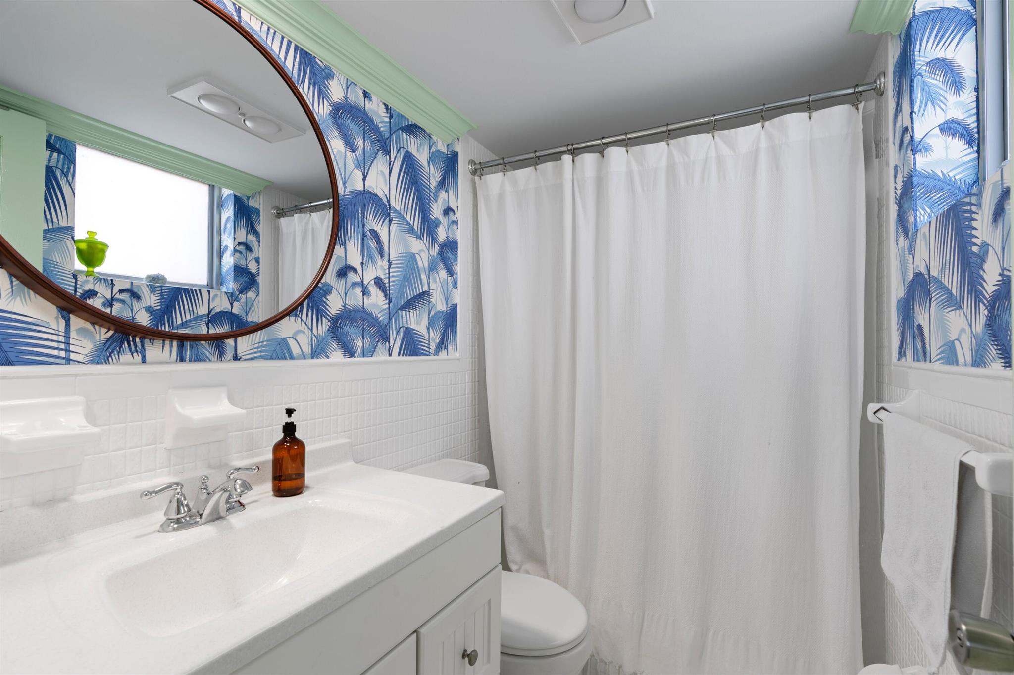 YACHT CLUB TOWERS CONDO - Residential Lease