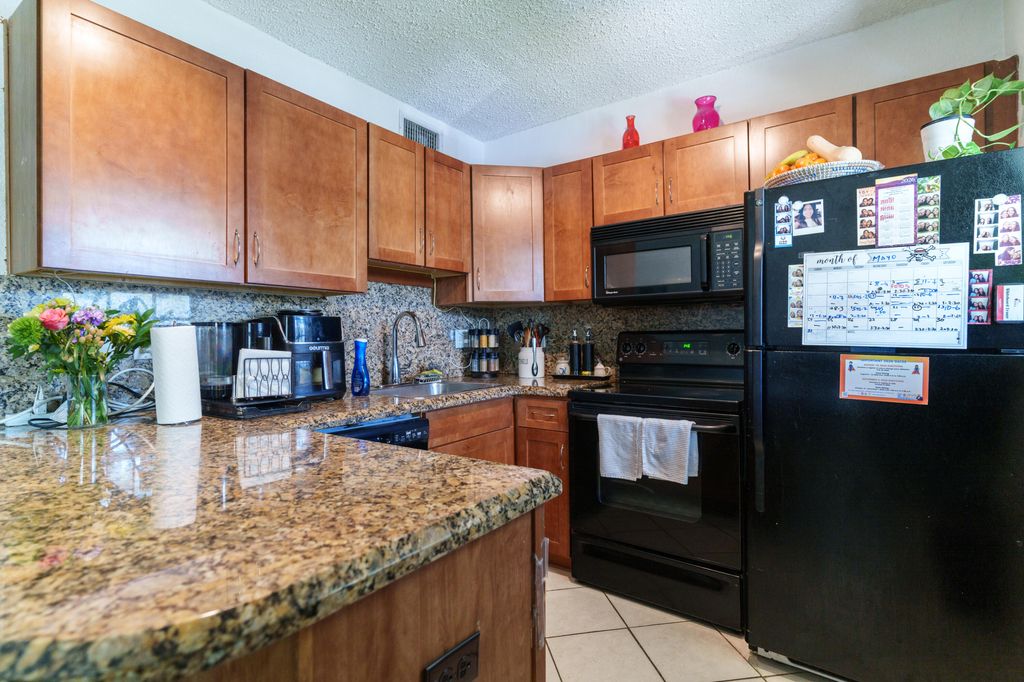 Photo of 2660 NE 8th Avenue #106, Wilton Manors, FL 33334 (MLS # B26026288)