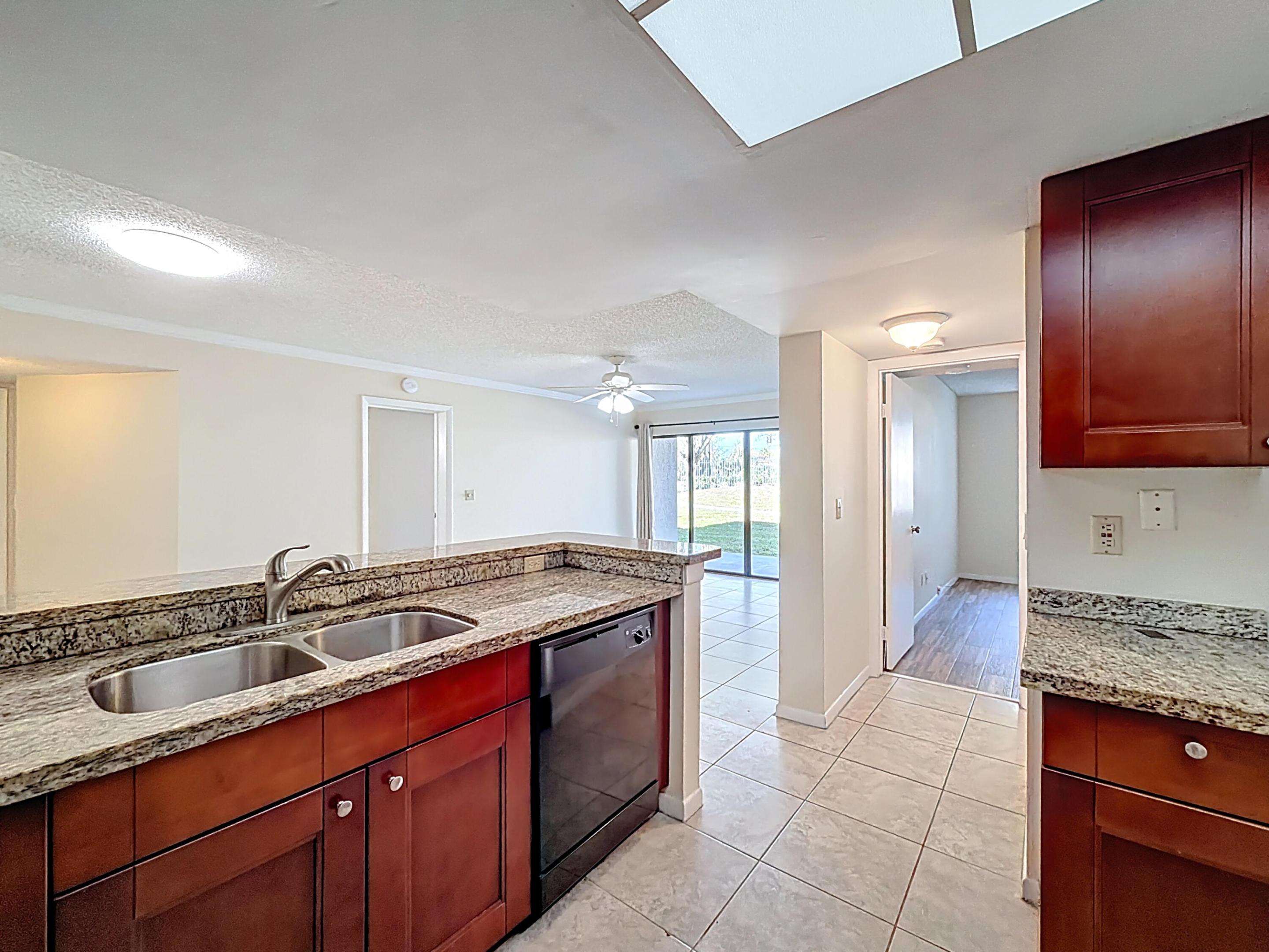 VISCONTI CONDO - Residential