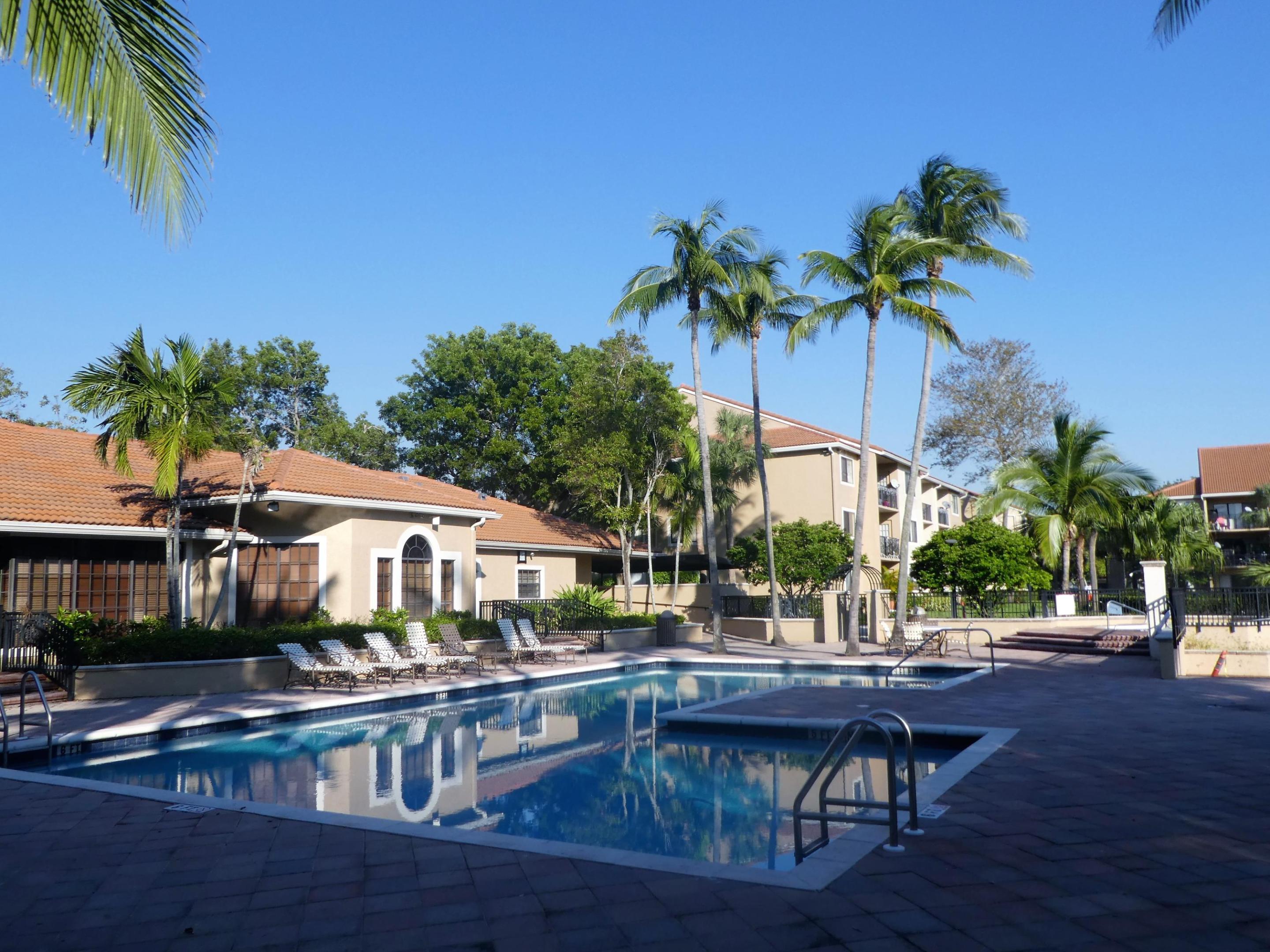 VISCONTI CONDO - Residential