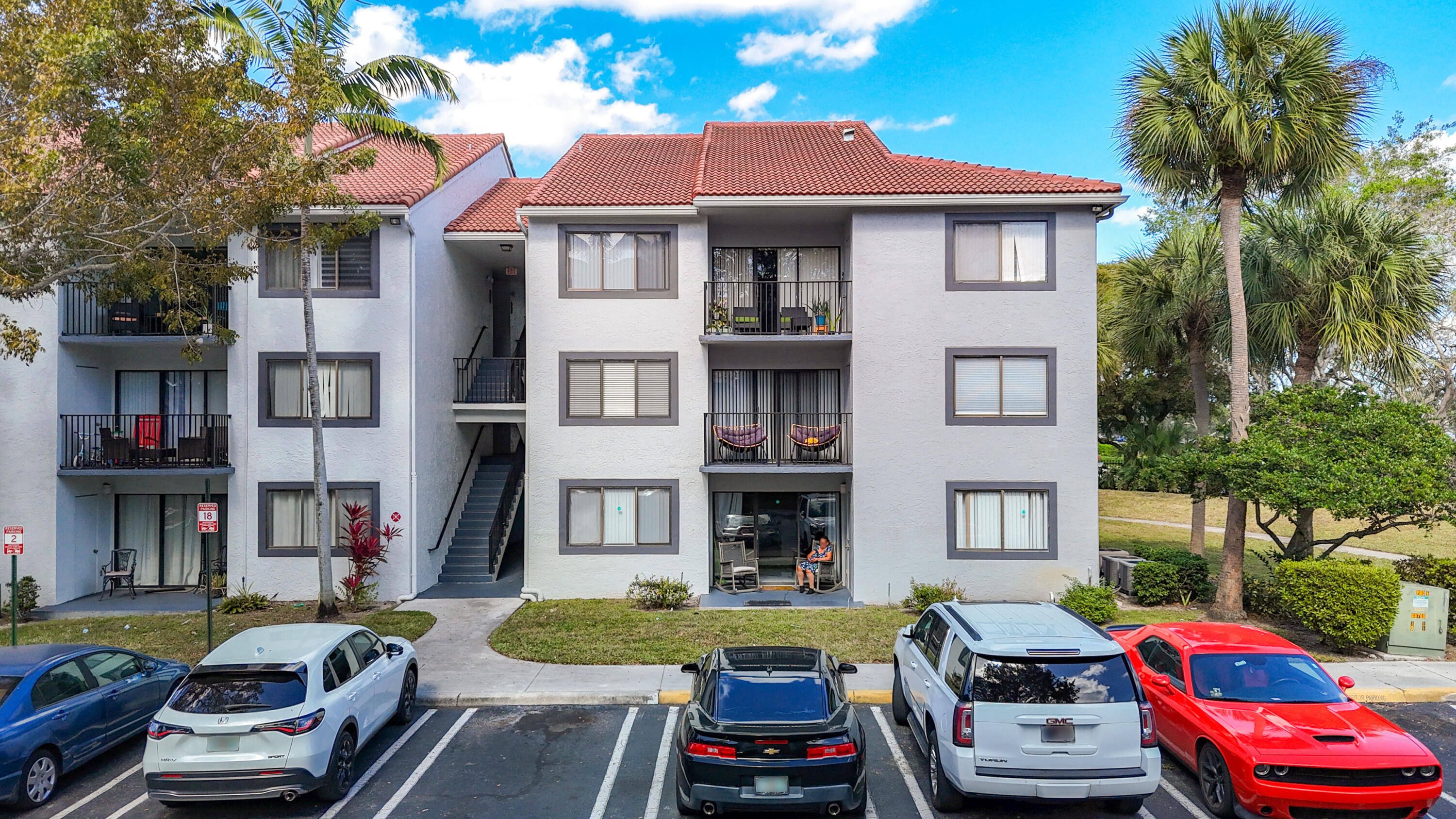 VISCONTI CONDO - Residential