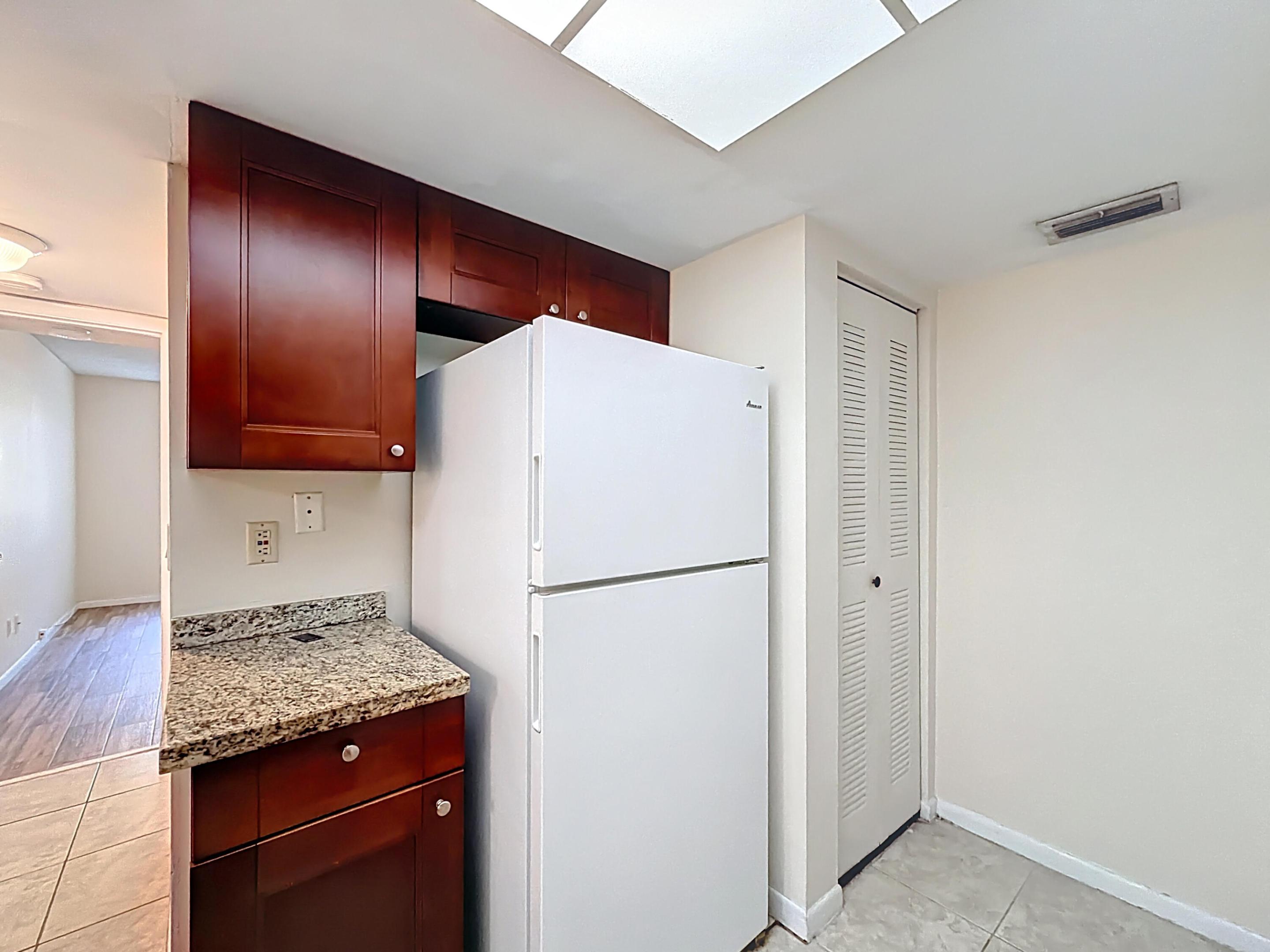 VISCONTI CONDO - Residential