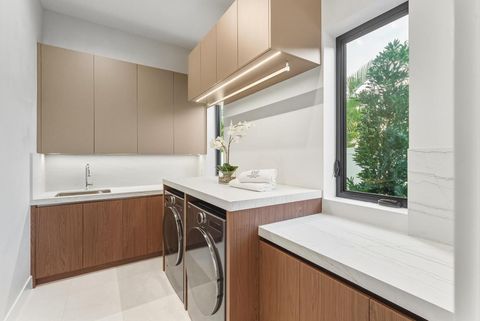 Tiny photo for 450 NE Spanish Court, Boca Raton, FL 33432 (MLS # R11151898)