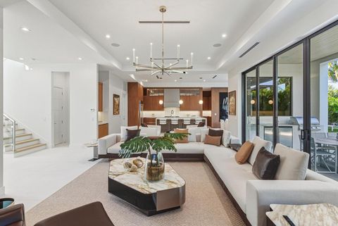 Tiny photo for 450 NE Spanish Court, Boca Raton, FL 33432 (MLS # R11151898)