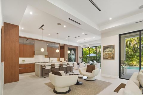 Tiny photo for 450 NE Spanish Court, Boca Raton, FL 33432 (MLS # R11151898)