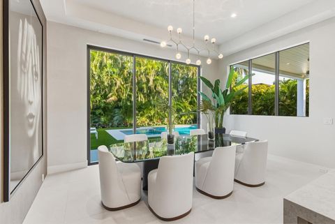 Tiny photo for 450 NE Spanish Court, Boca Raton, FL 33432 (MLS # R11151898)