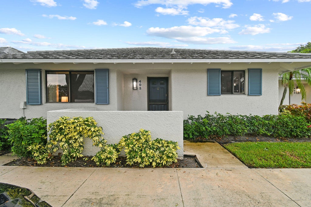 Photo of 403 Club Drive, Palm Beach Gardens, FL 33418 (MLS # R10983138)