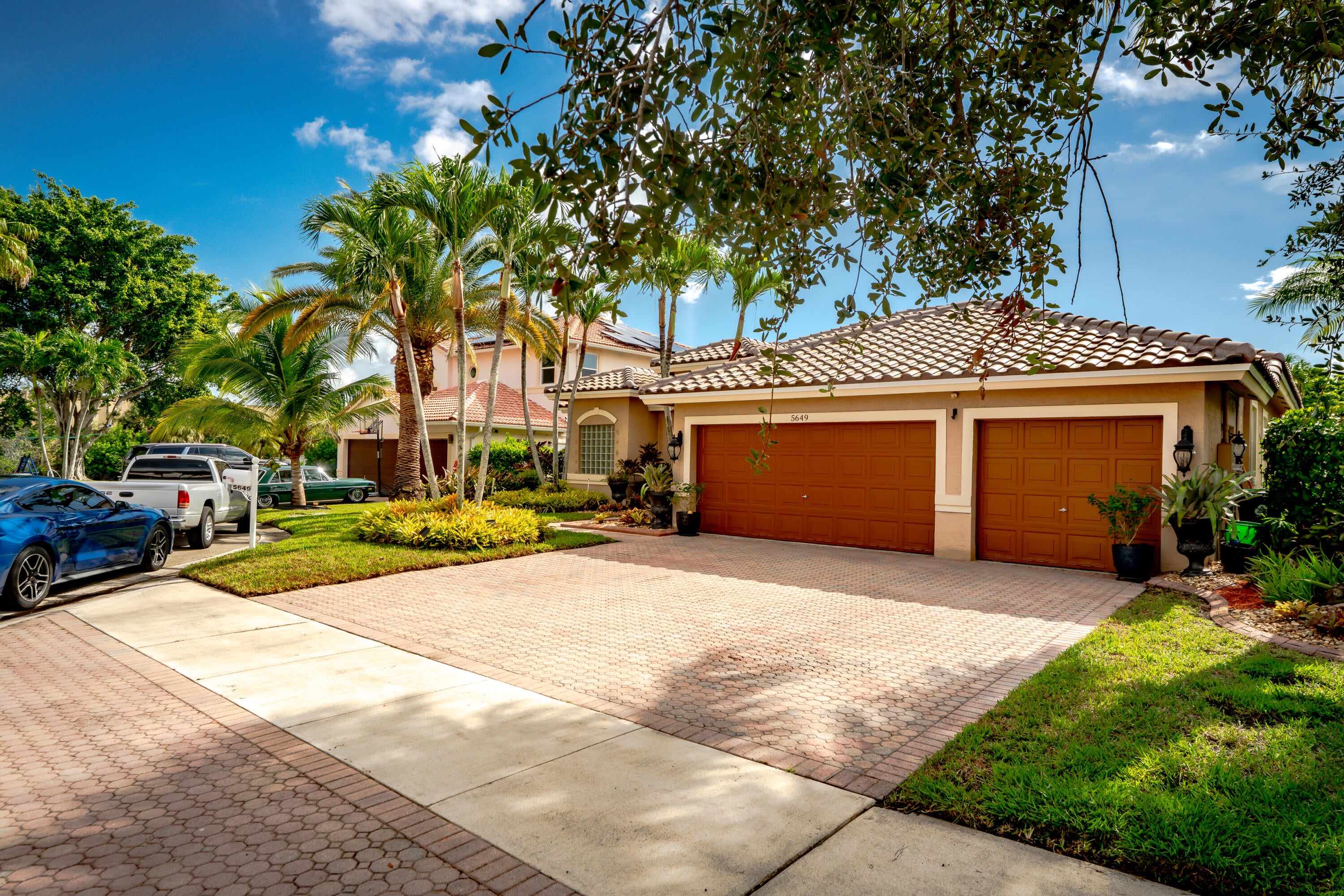 5649 NW 106TH Way