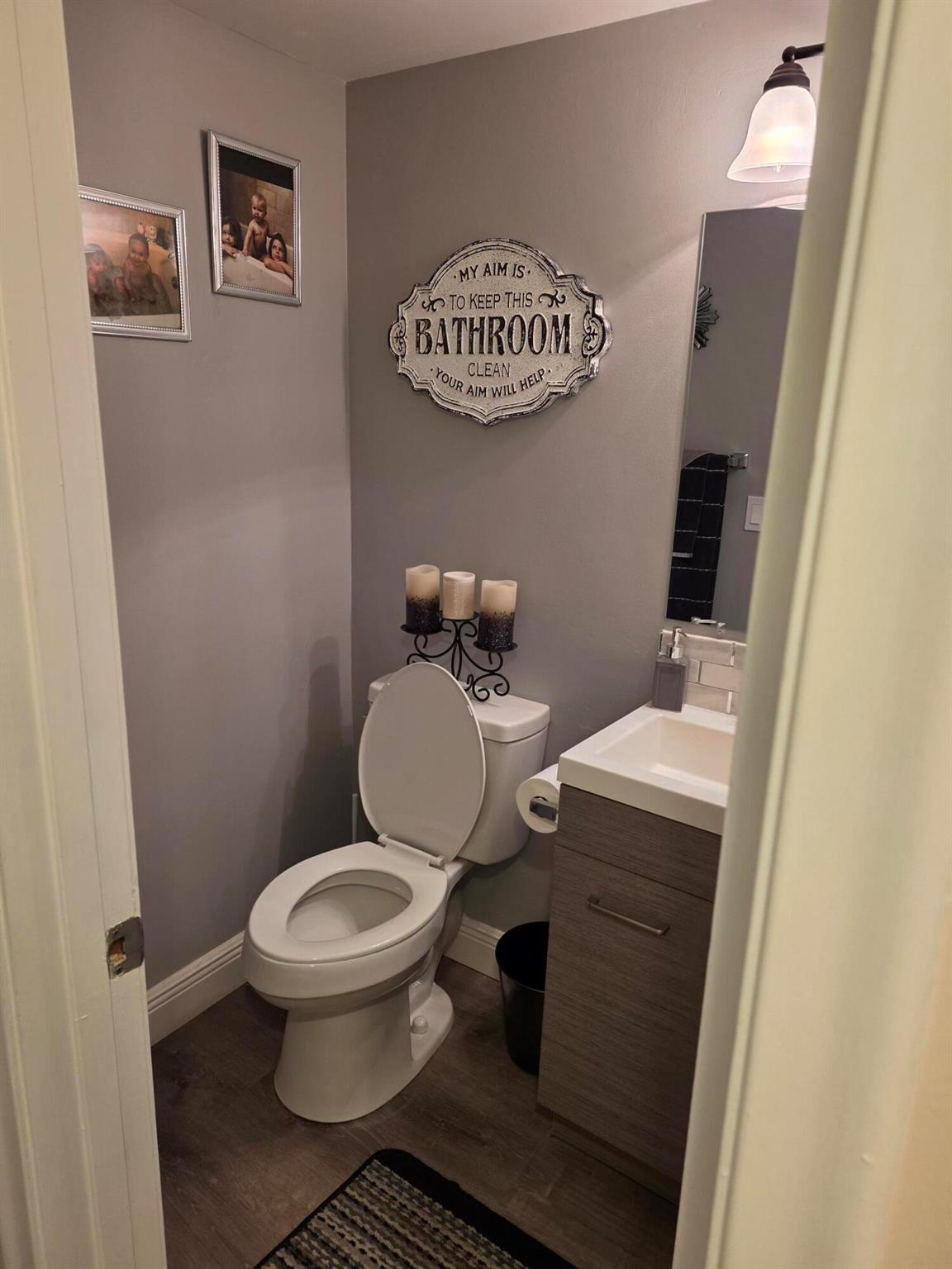 SOUTHAMPTON CONDO - Residential