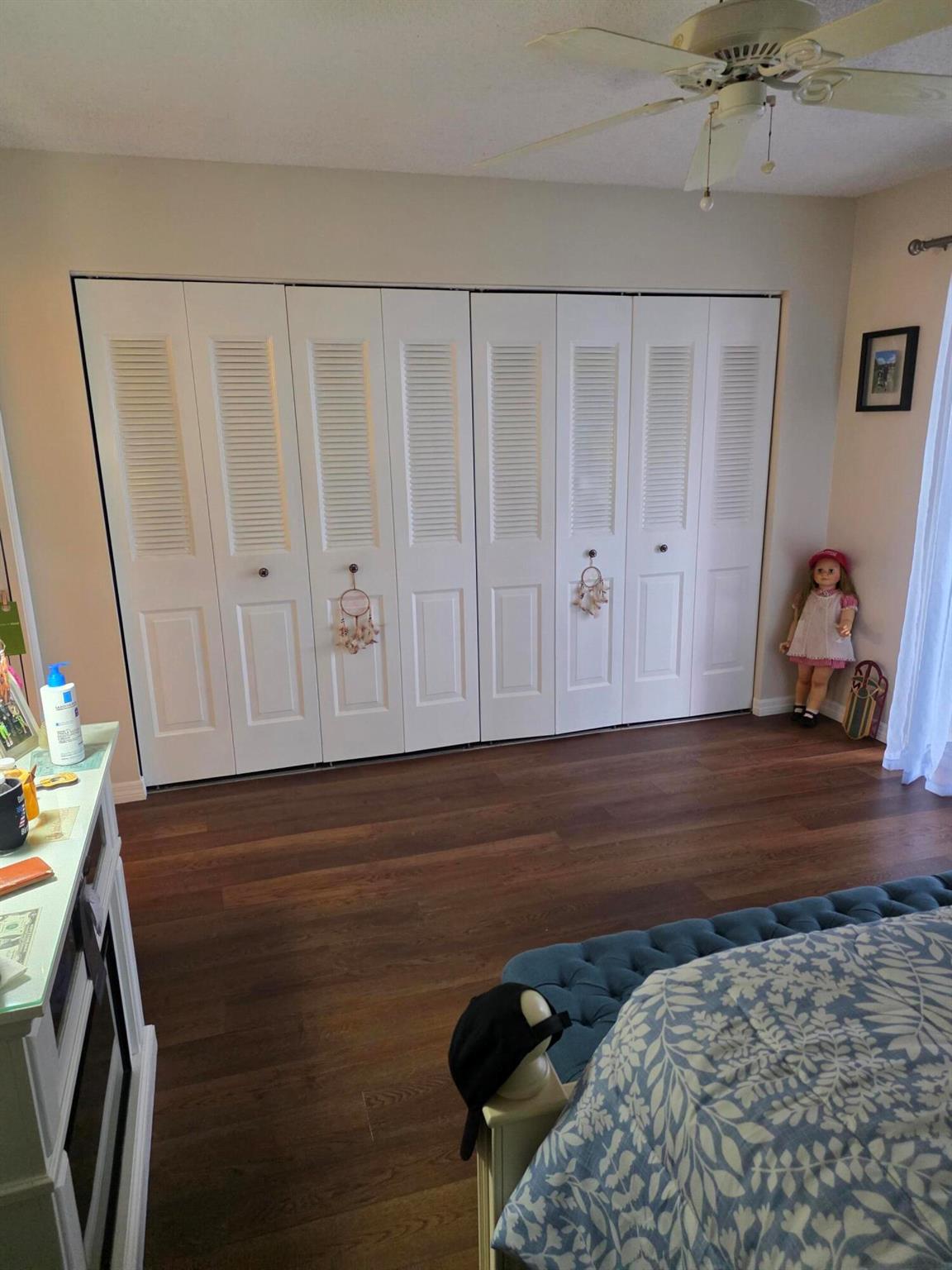 SOUTHAMPTON CONDO - Residential