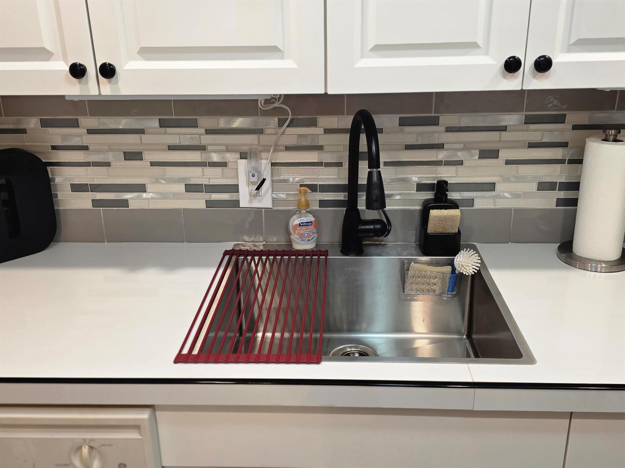 SOUTHAMPTON CONDO - Residential