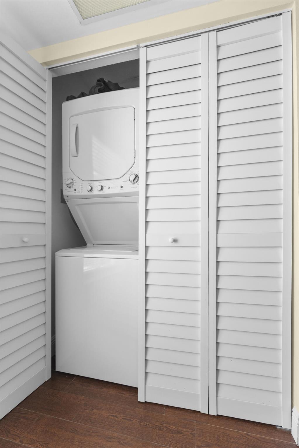 VILLAGES OF ORIOLE BONAIR - Residential