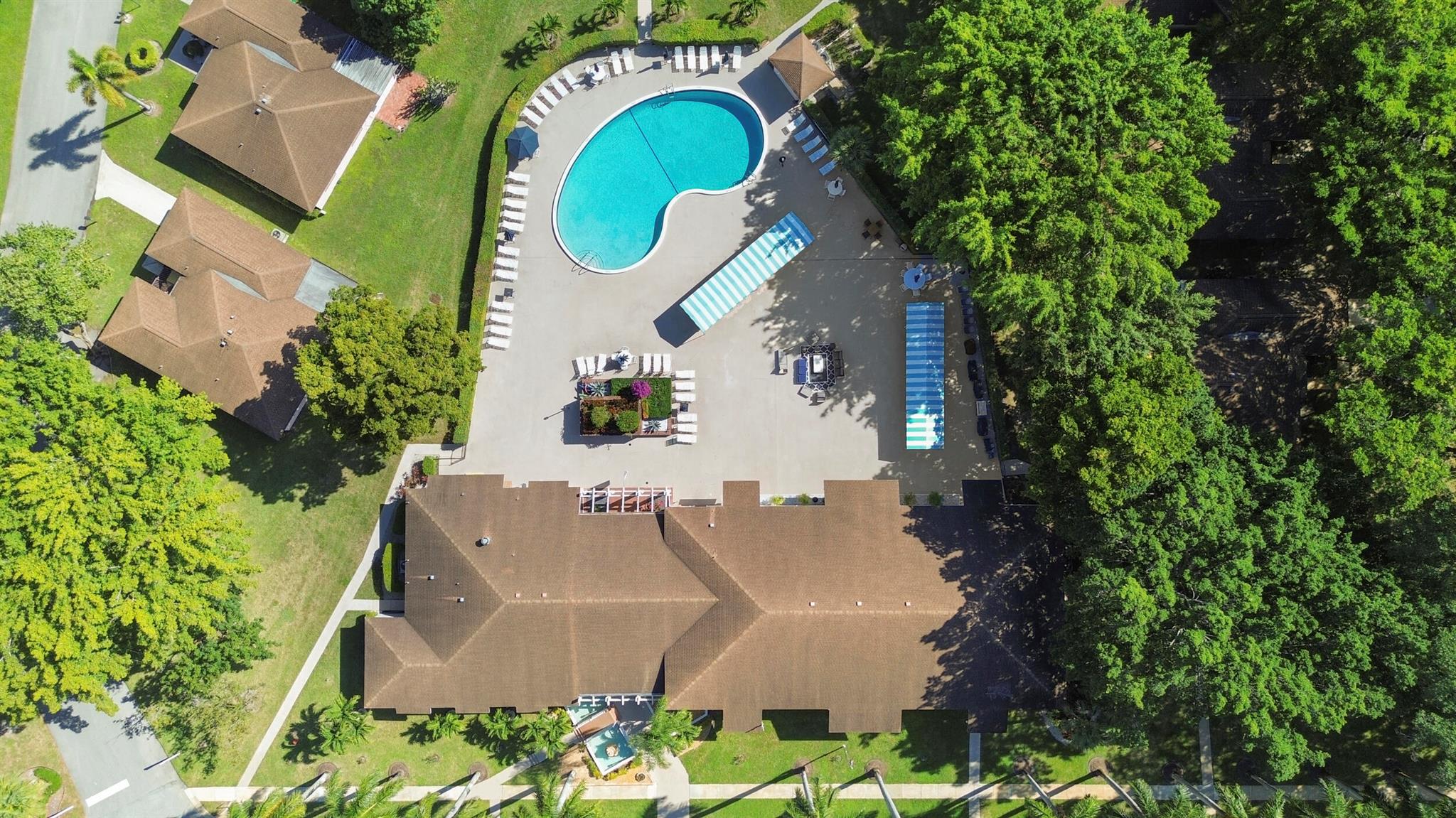 VILLAGES OF ORIOLE BONAIR - Residential