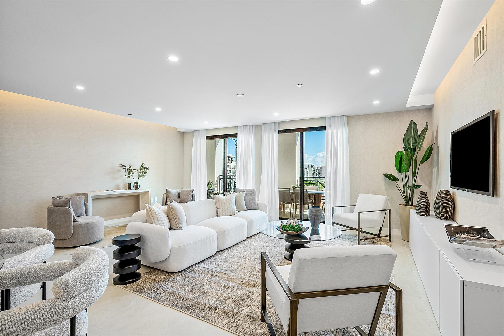 200 EAST PALMETTO PARK CO - Residential