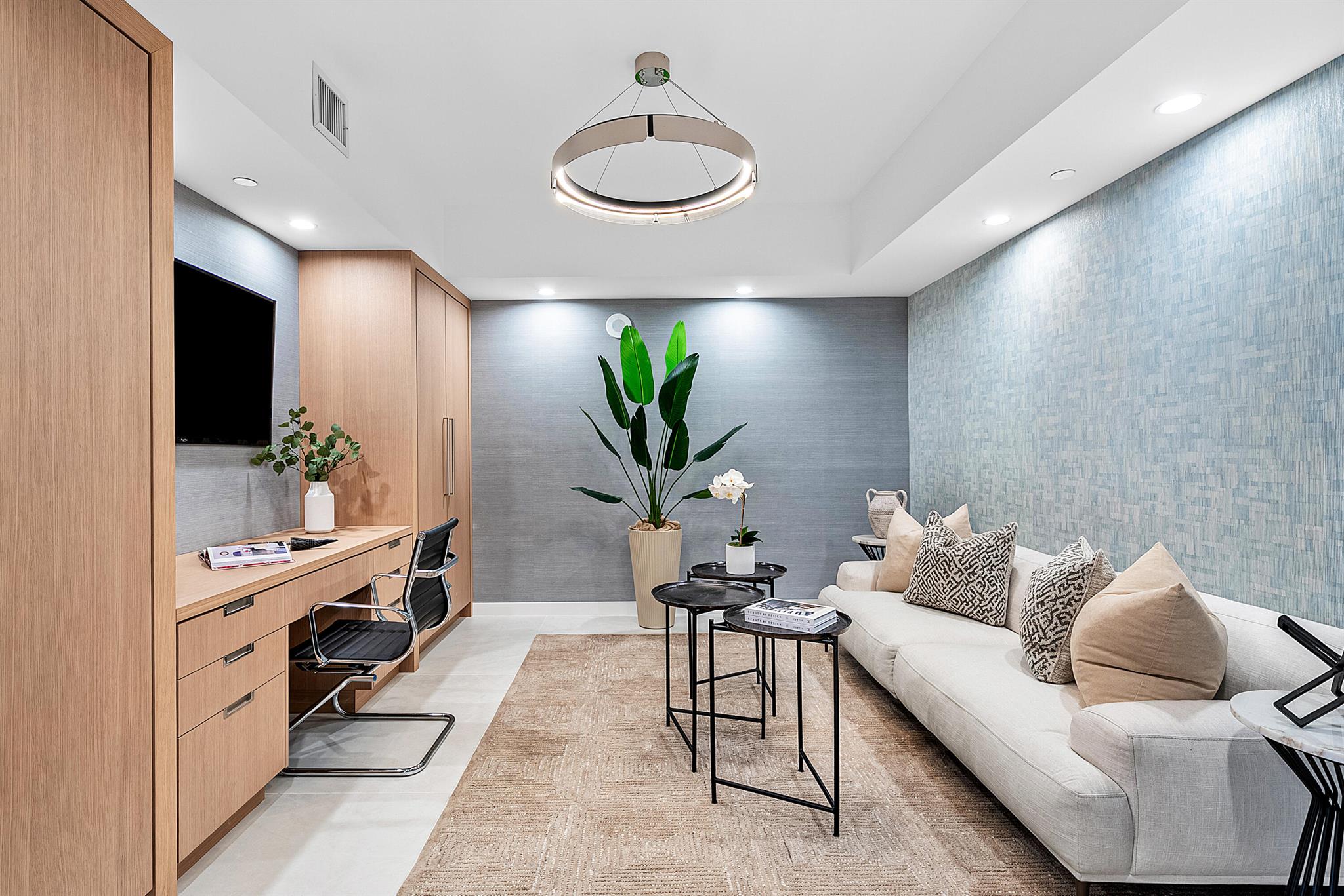200 EAST PALMETTO PARK CO - Residential