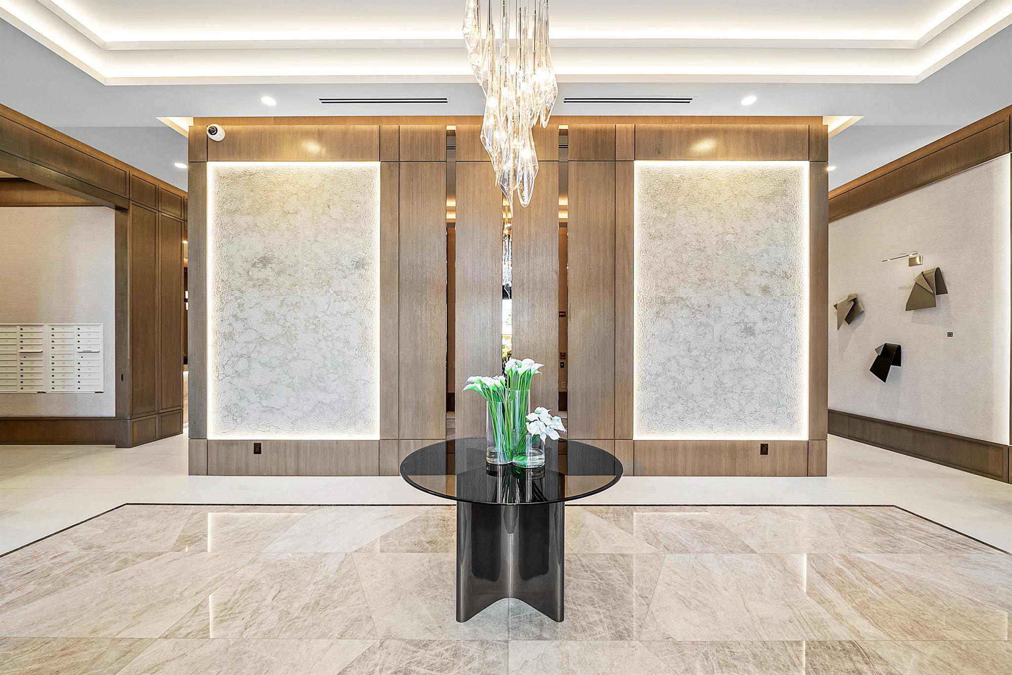 200 EAST PALMETTO PARK CO - Residential