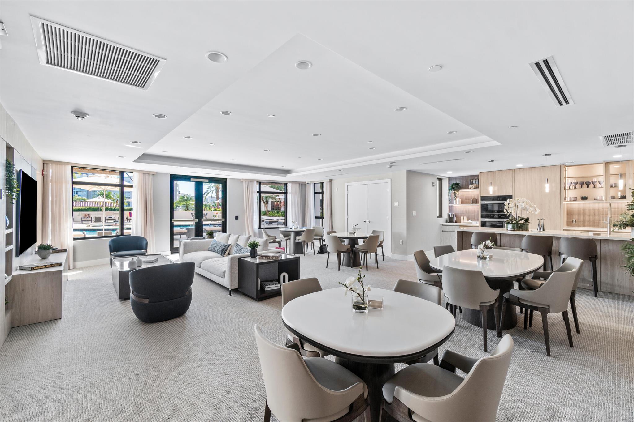 200 EAST PALMETTO PARK CO - Residential