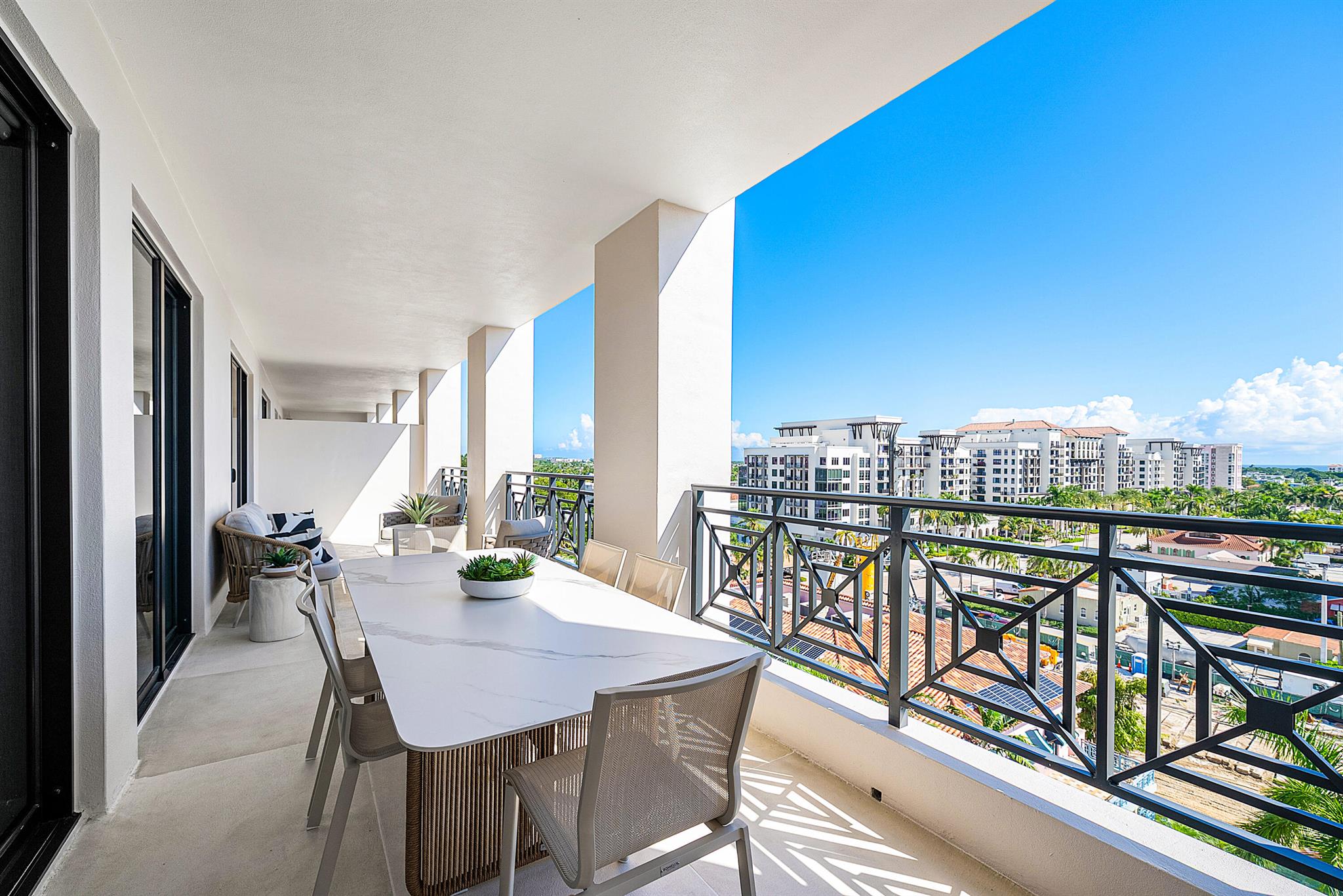 200 EAST PALMETTO PARK CO - Residential