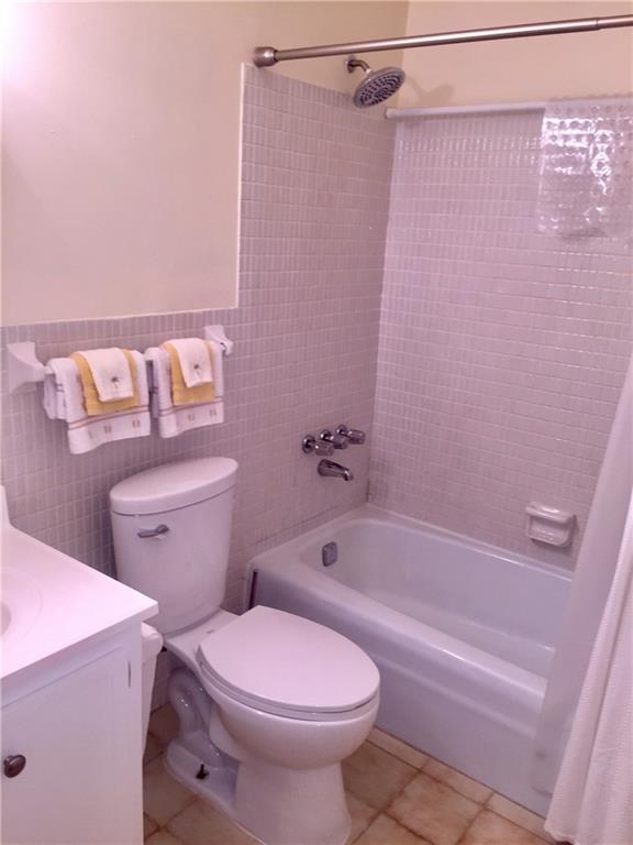 Imperial Point Colonnades - Residential Lease