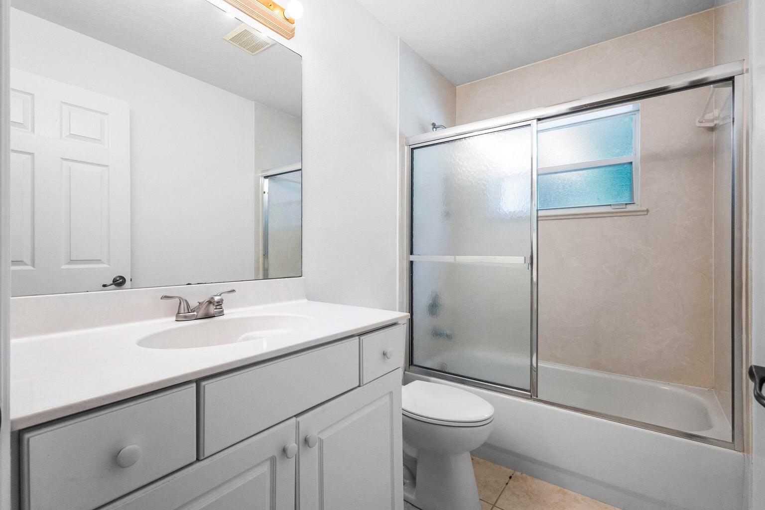 COUNTRY CLUB POINTE - Residential