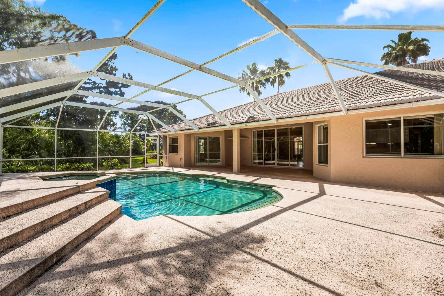 COUNTRY CLUB POINTE - Residential