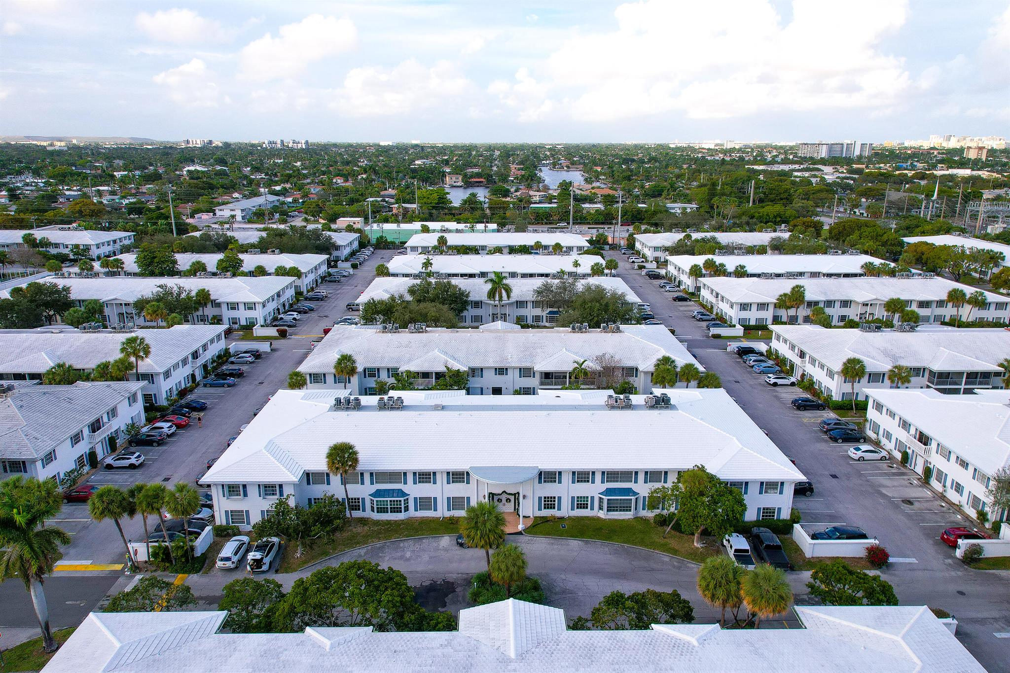 IMPERIAL POINT COLONNADES - Residential