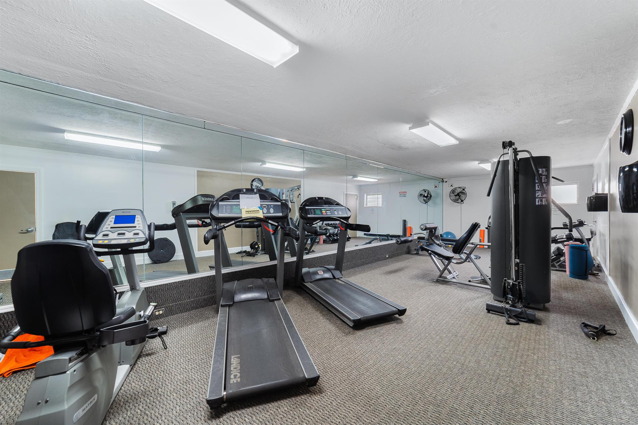 IMPERIAL POINT COLONNADES - Residential