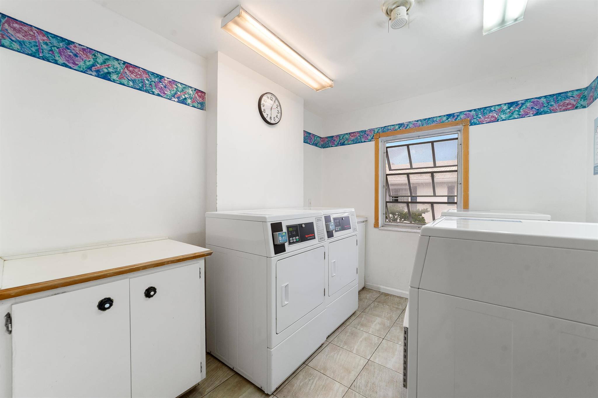 IMPERIAL POINT COLONNADES - Residential