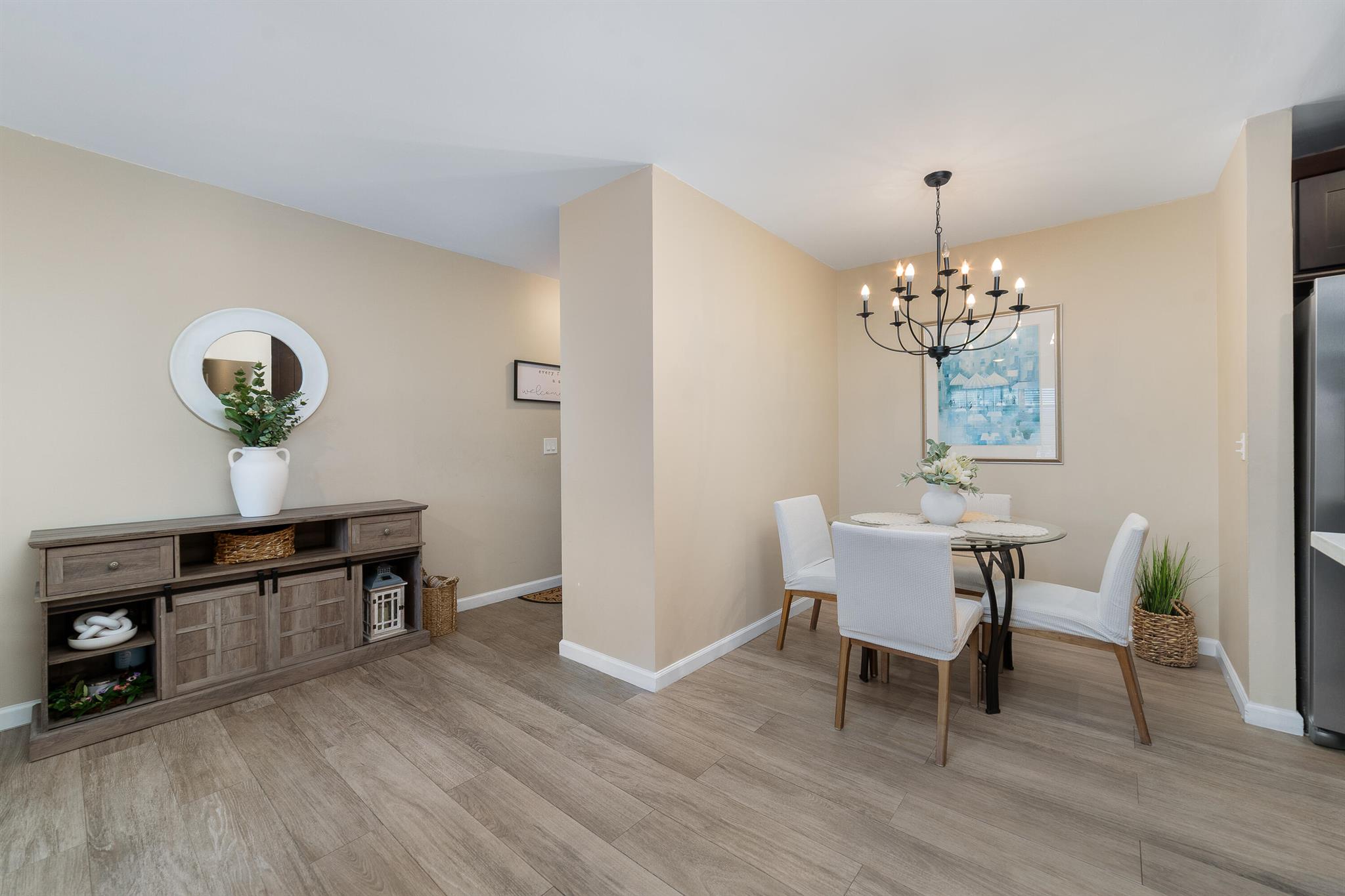 IMPERIAL POINT COLONNADES - Residential