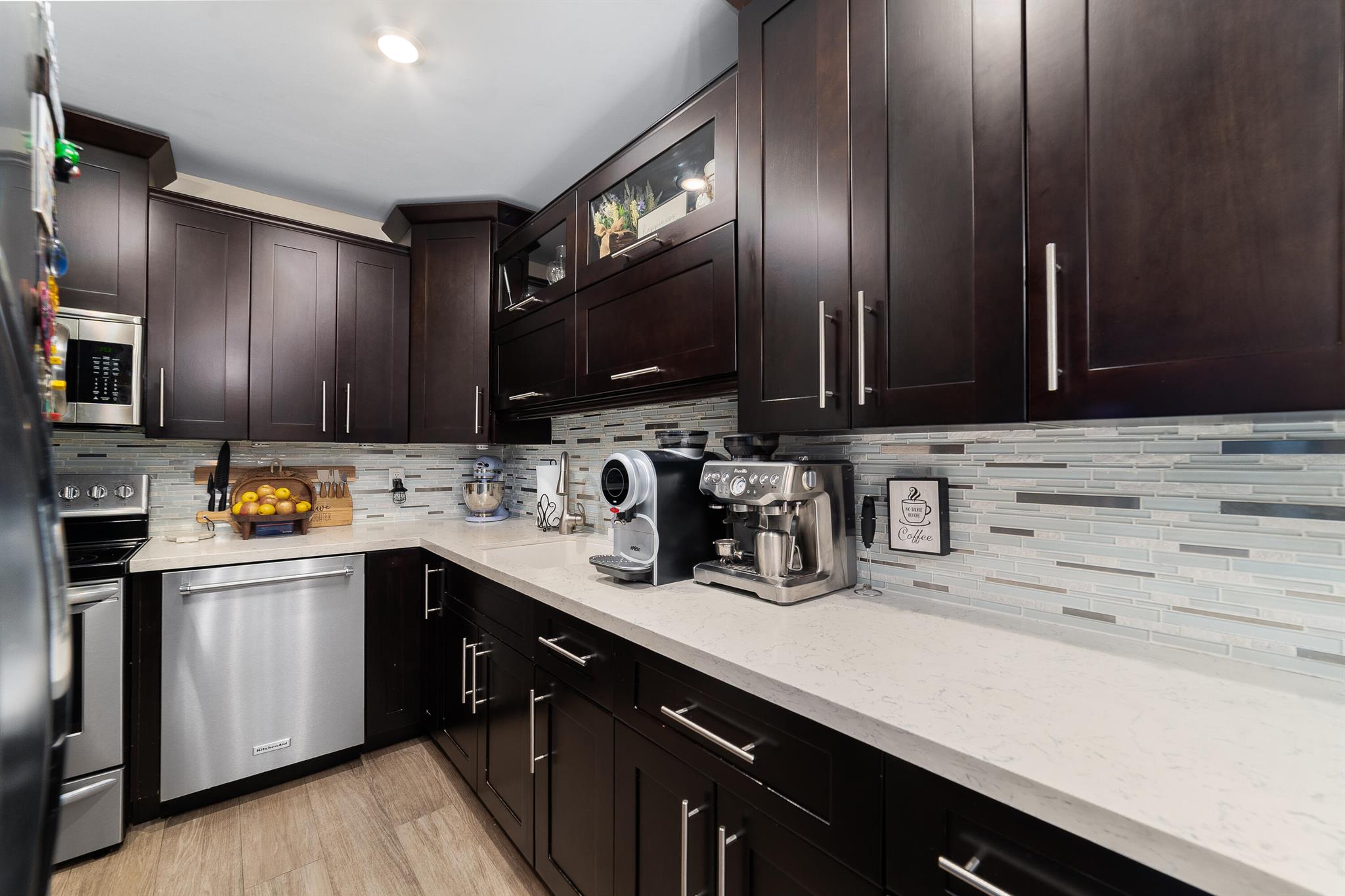 IMPERIAL POINT COLONNADES - Residential