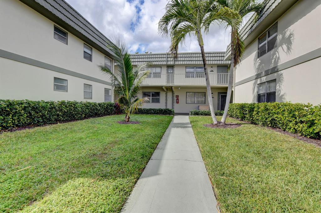 Photo of 236 Monaco E, Delray Beach, FL 33446 (MLS # R10776608)